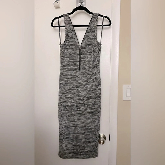 NWT Iris LA Gray and Black Zipper Front Midi Dress Medium - Picture 1 of 11